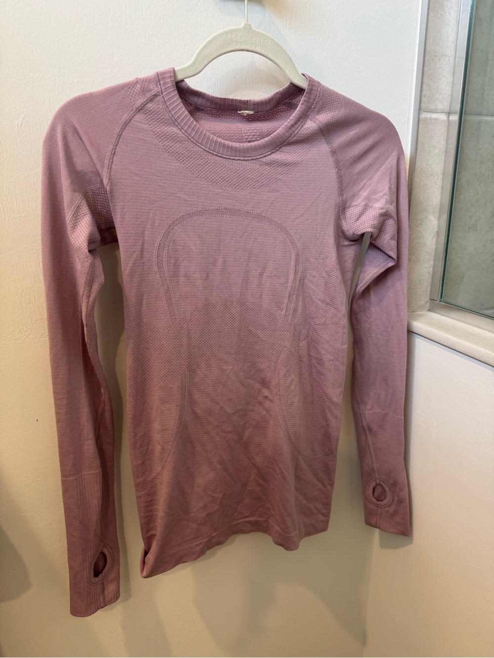 Lululemon long sleeve swiftly tech